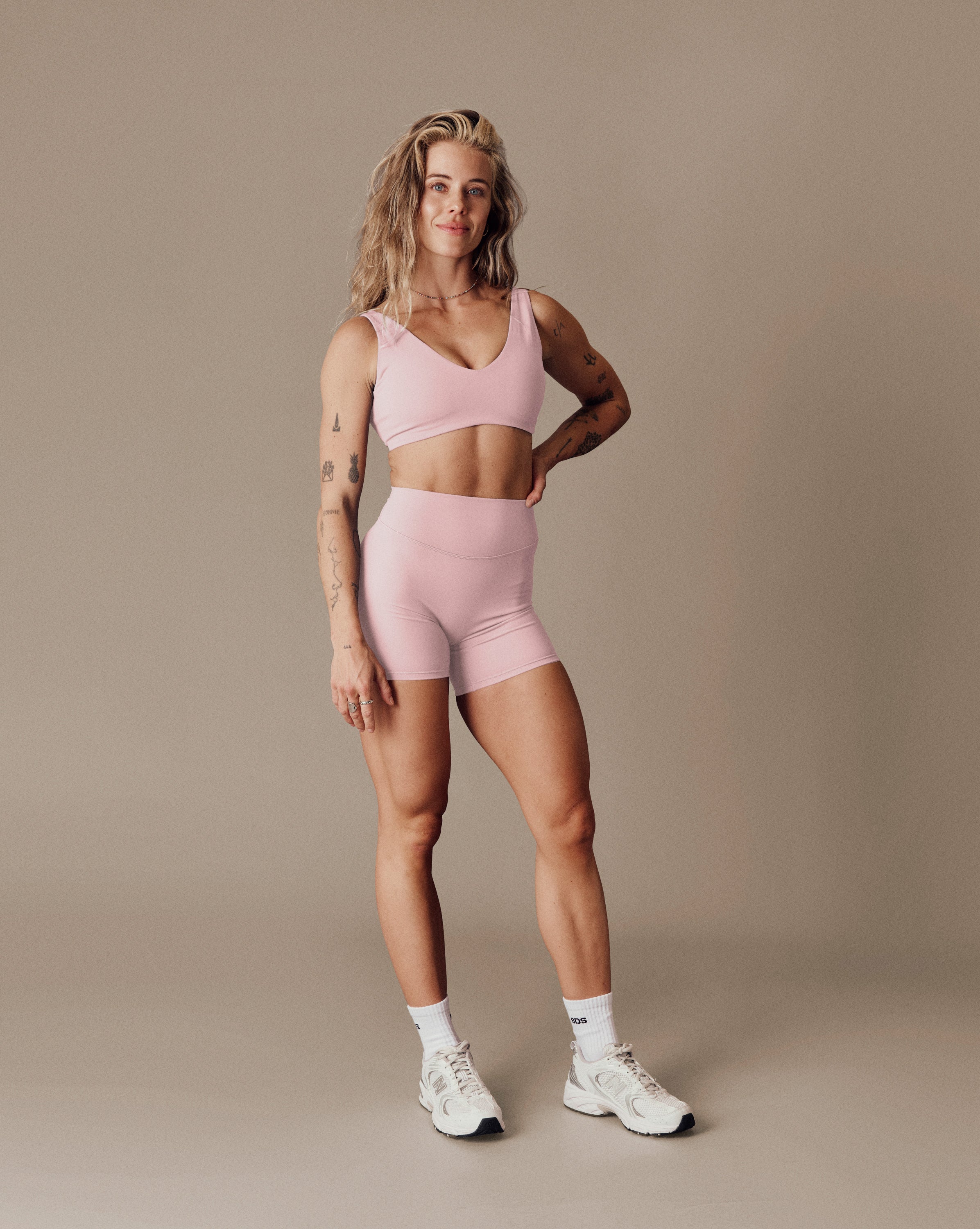 SculptFlex Shorts - Extra V-Shape Mid Length - Soft Rose