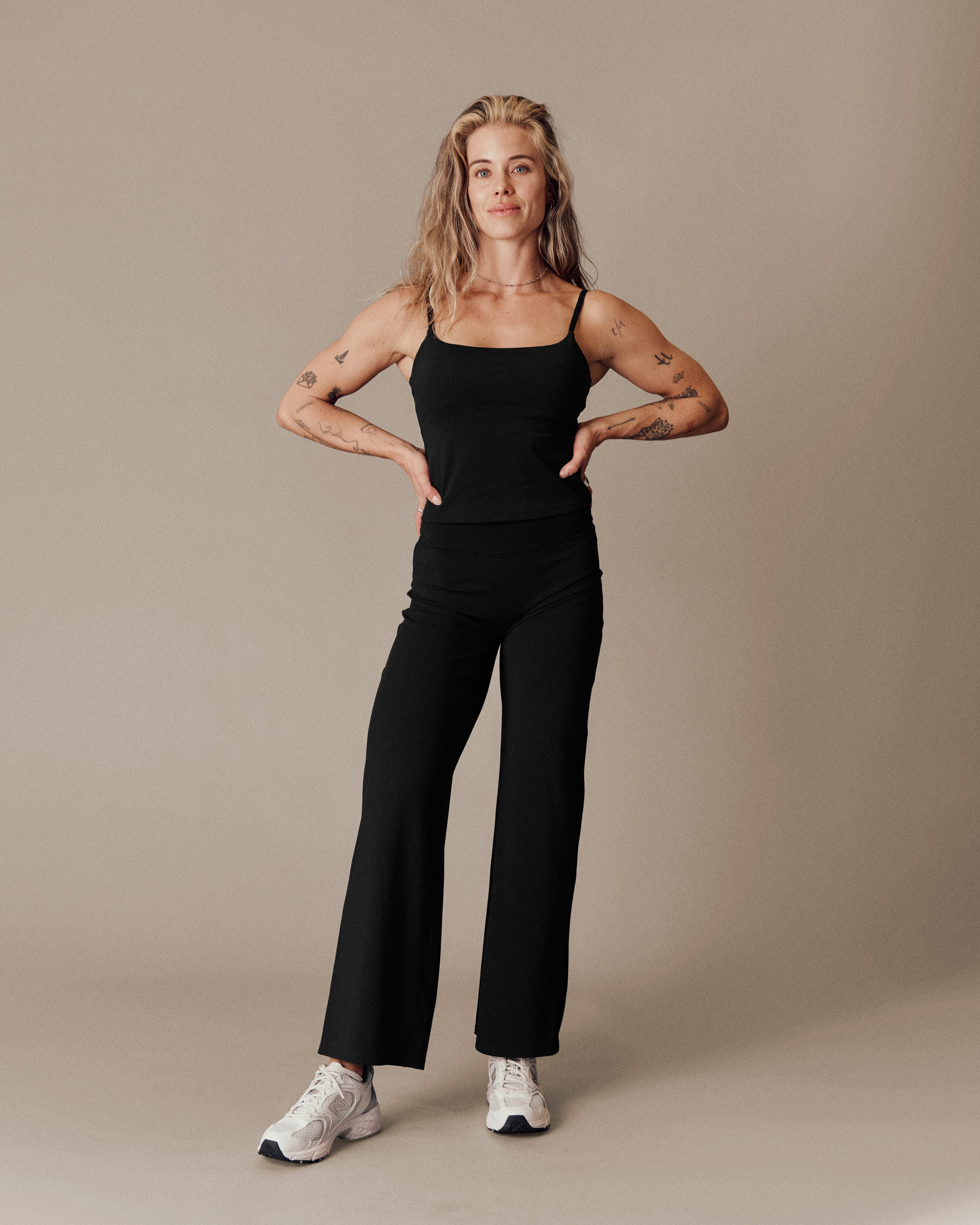 SculptFlex Straight Leg-  V-Shape Pants- Black
